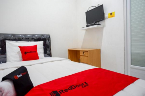 RedDoorz Hostel near Kota Lama Semarang